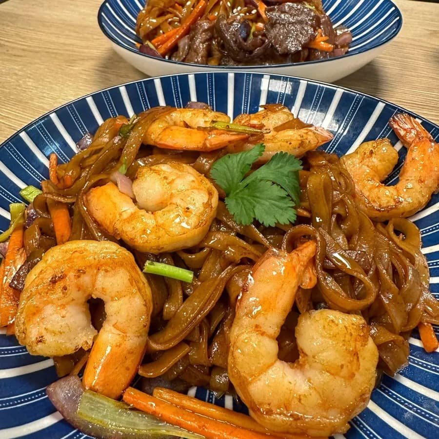HoFan, nouilles de riz sautées — spécialité traiteur asiatique de La Cuisine de Carmen