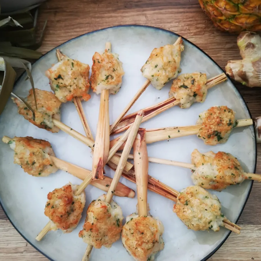 Sucette de crevette — spécialité traiteur asiatique de La Cuisine de Carmen